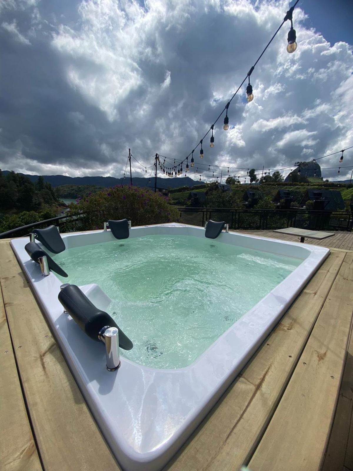 Gretel Chalets Suizo Guatapé Exteriör bild